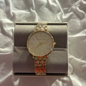 Michael Kors Pyper Women's Watch, Stainless Steel Watch for Women